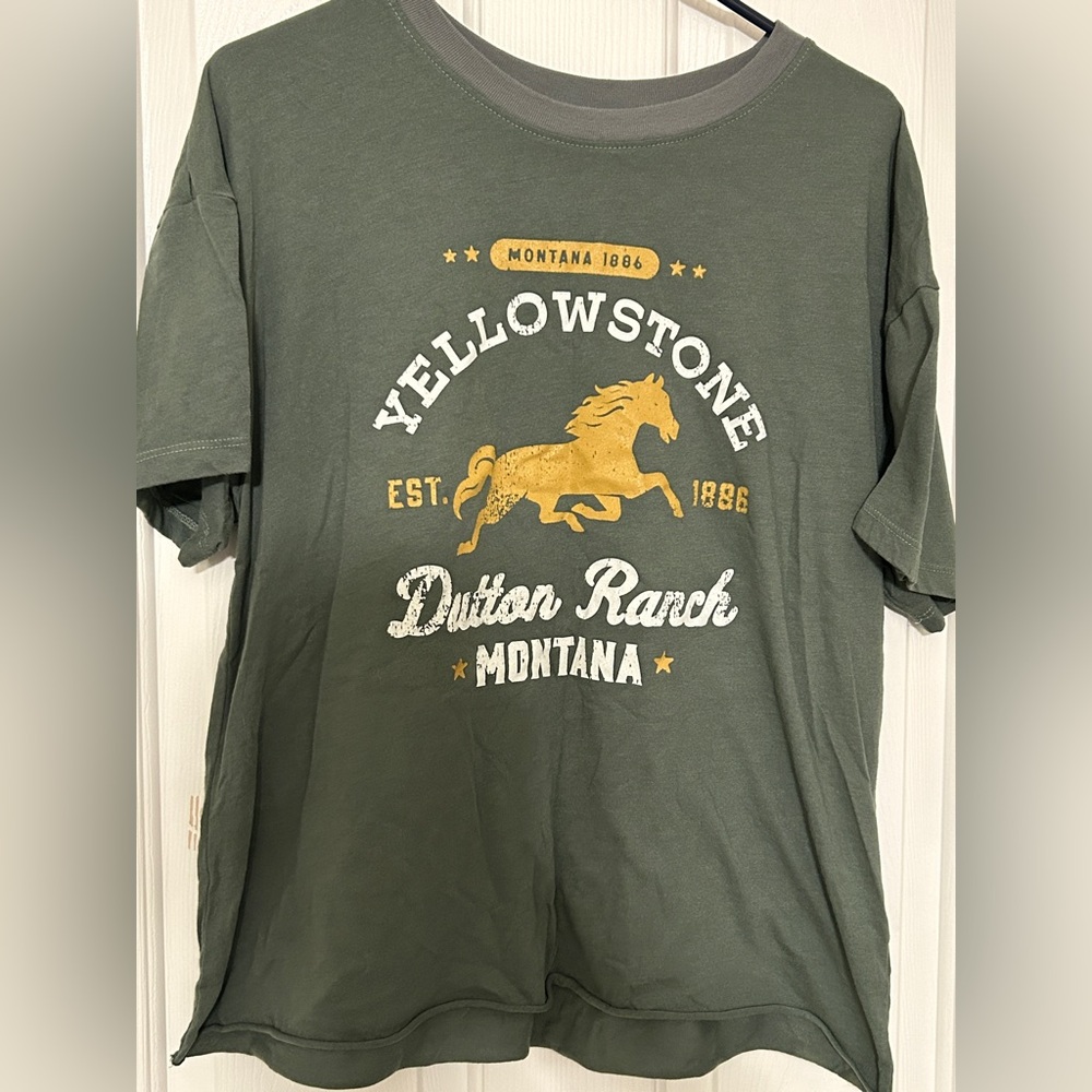 Yellowstone Dutton Ranch Graphic Tee – Women’s XXL, Excellent Condition